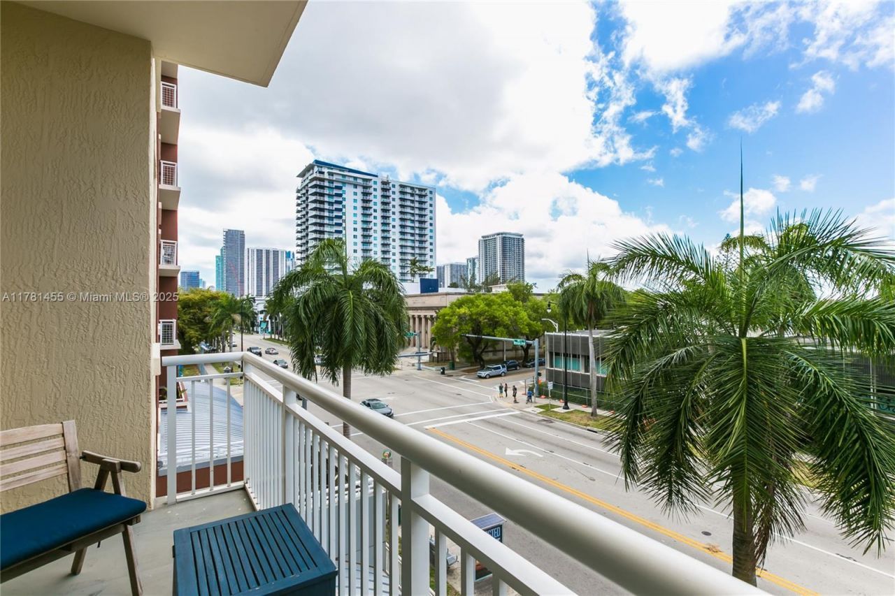 2001 Biscayne Blvd, Unit 3306, Miami, FL 33137 Photo