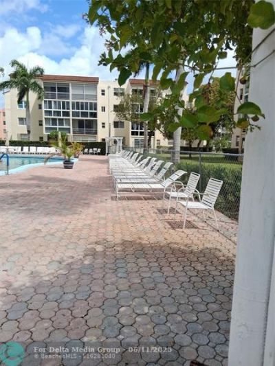2861 Somerset Drive, Unit 317, Lauderdale Lakes, FL 33311 Photo