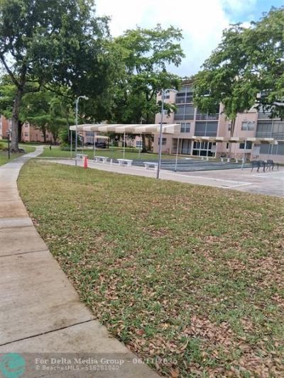 2861 Somerset Drive, Unit 317, Lauderdale Lakes, FL 33311 Photo