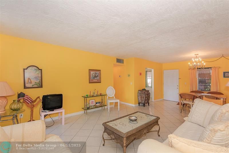 2861 Somerset Drive, Unit 317, Lauderdale Lakes, FL 33311 Photo
