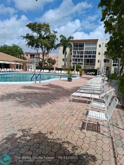 2861 Somerset Drive, Unit 317, Lauderdale Lakes, FL 33311 Photo