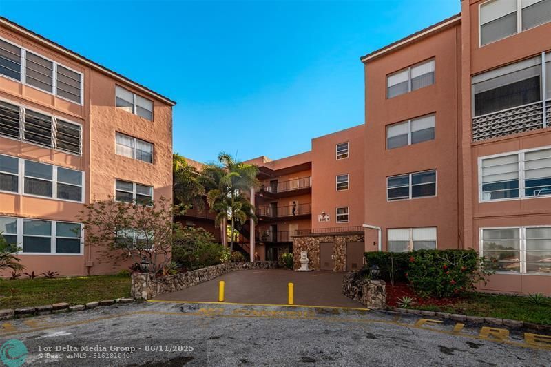 2861 Somerset Drive, Unit 317, Lauderdale Lakes, FL 33311 Photo