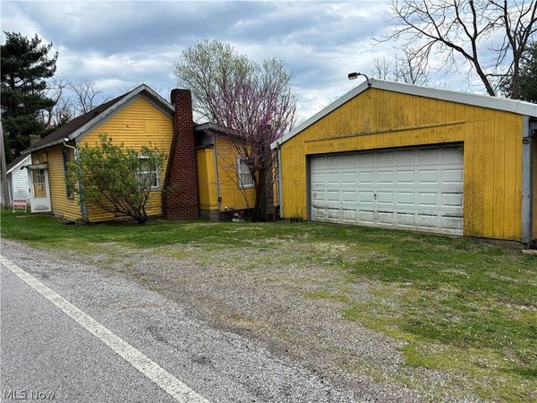 13516 Old Glory Rd, Lore City, OH 43755