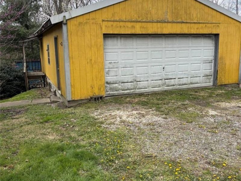 13516 Old Glory Rd, Lore City, OH 43755 Photo 2