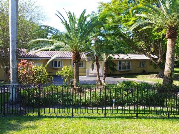 6282 SW 133rd St, Unit ., Pinecrest, FL 33156