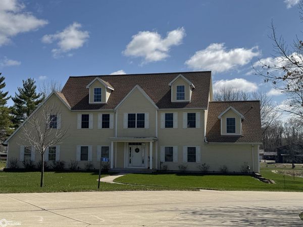 15127 Dove Circle, Clear Lake, IA 50428