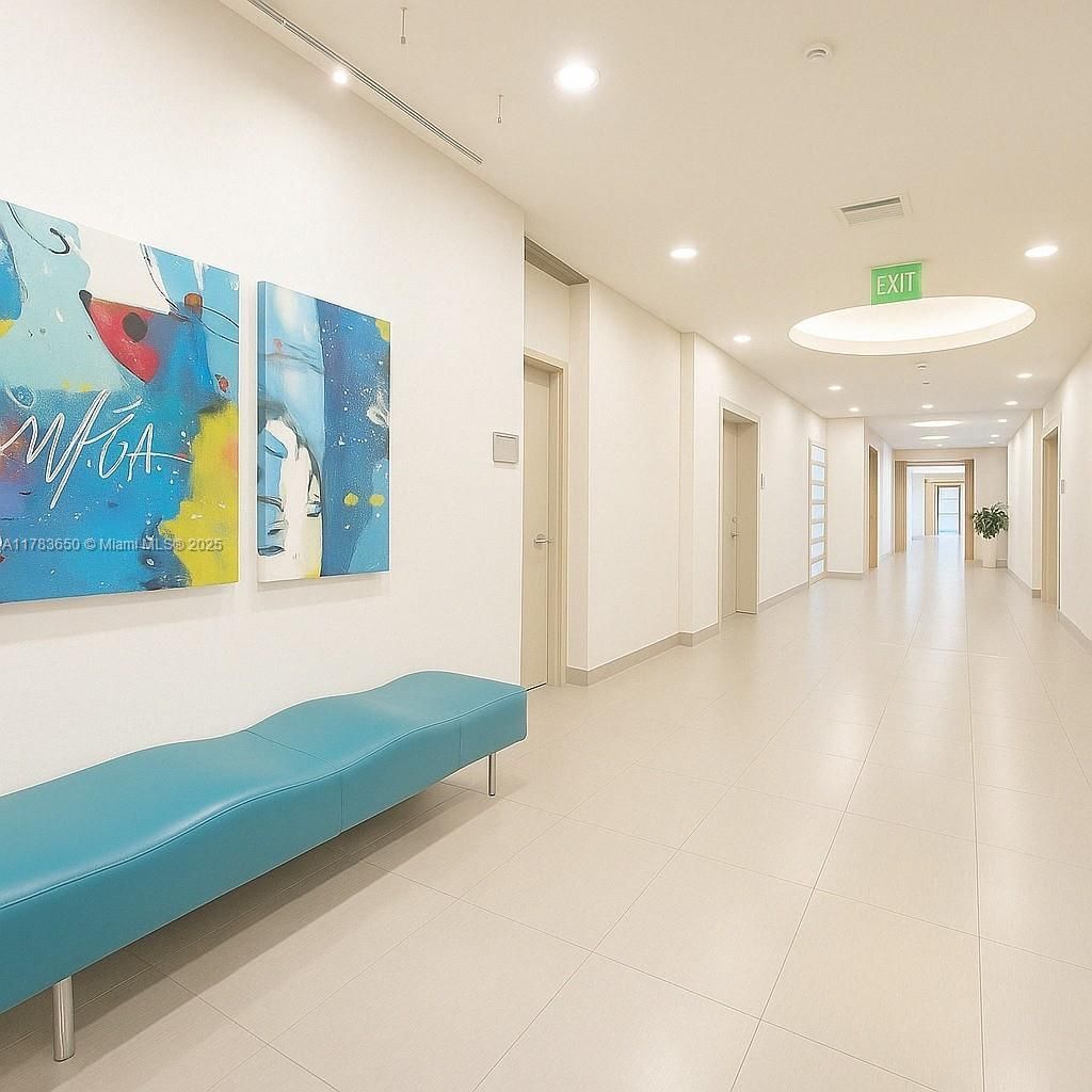 1900 N Bayshore Dr, Unit 2404, Miami, FL 33132 Photo