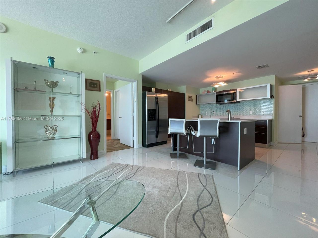 1900 N Bayshore Dr, Unit 2404, Miami, FL 33132 Photo