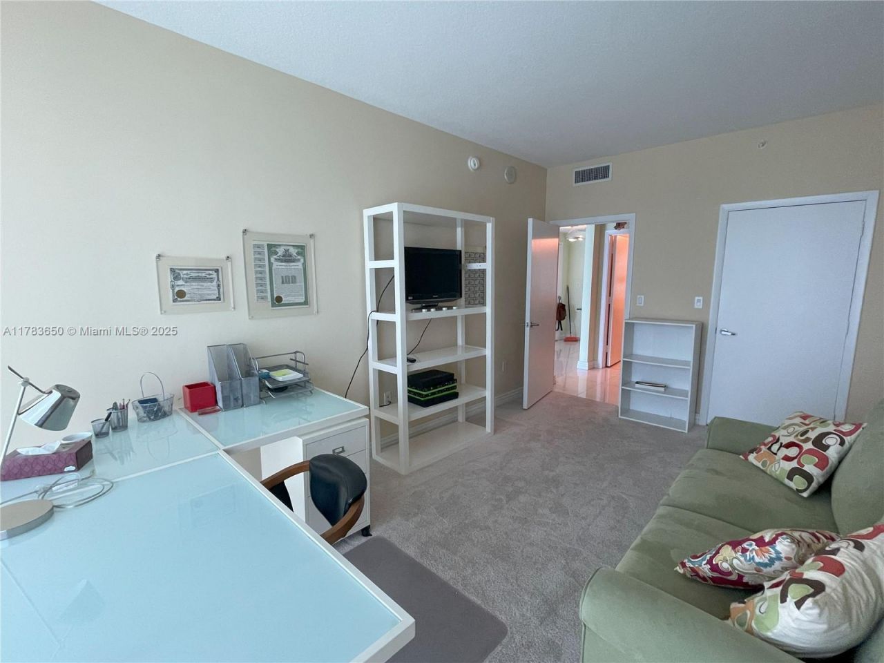 1900 N Bayshore Dr, Unit 2404, Miami, FL 33132 Photo