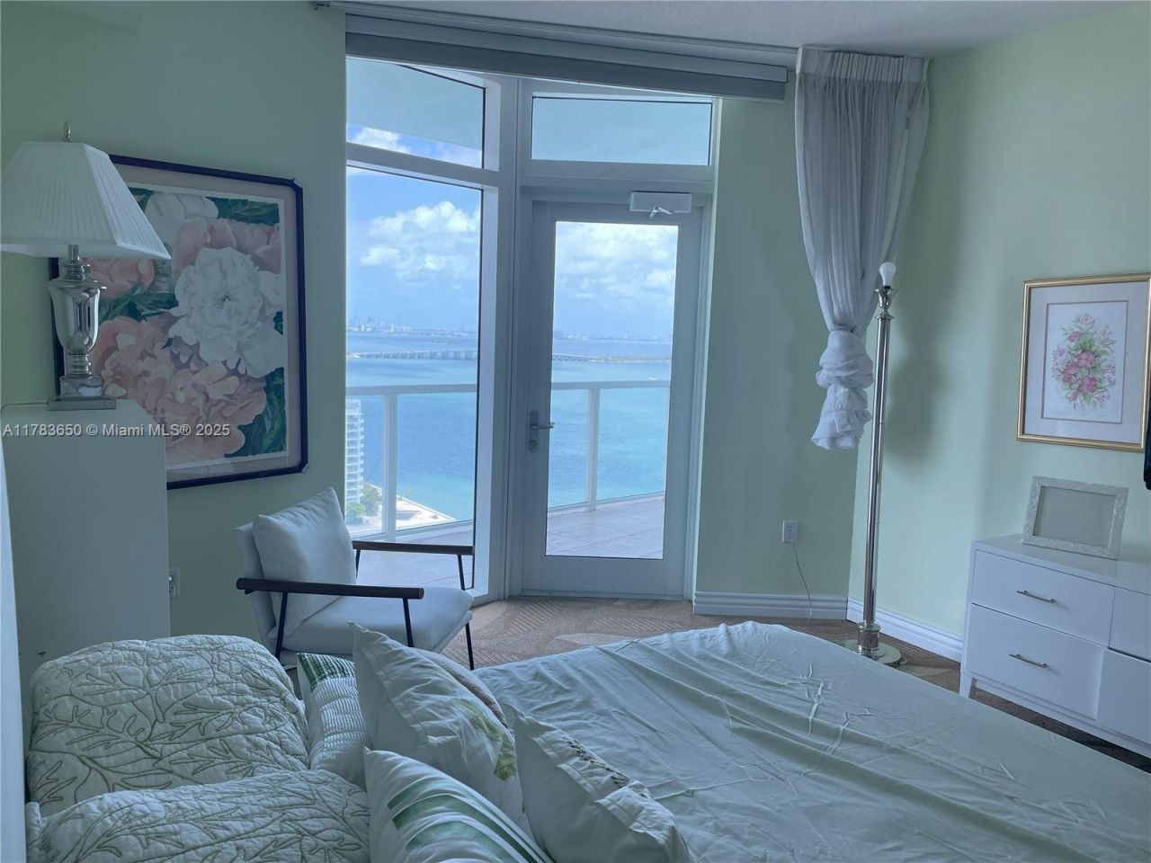 1900 N Bayshore Dr, Unit 2404, Miami, FL 33132 Photo