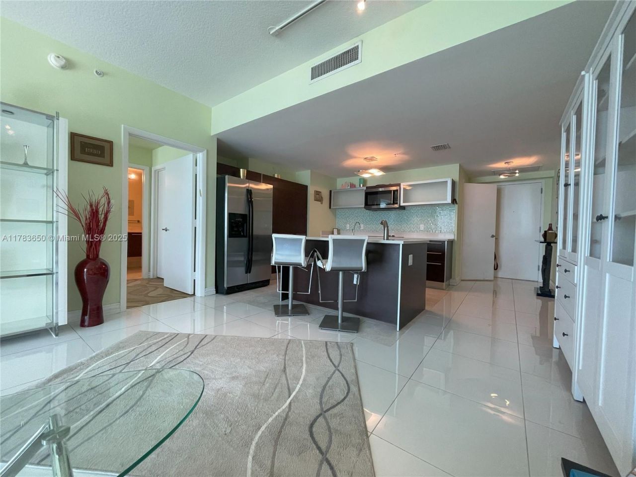 1900 N Bayshore Dr, Unit 2404, Miami, FL 33132 Photo