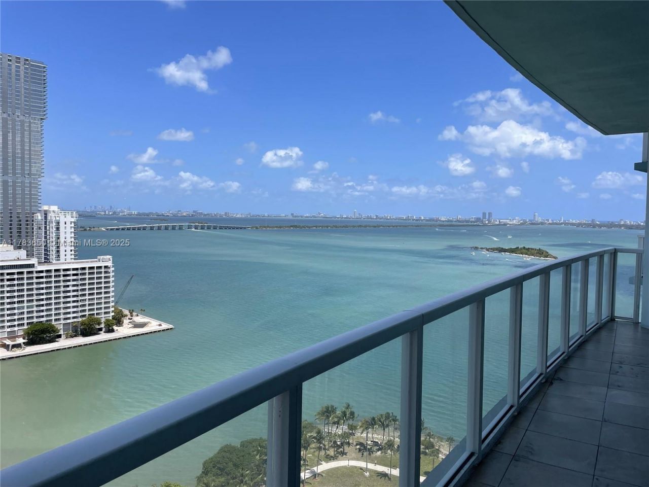 1900 N Bayshore Dr, Unit 2404, Miami, FL 33132 Photo