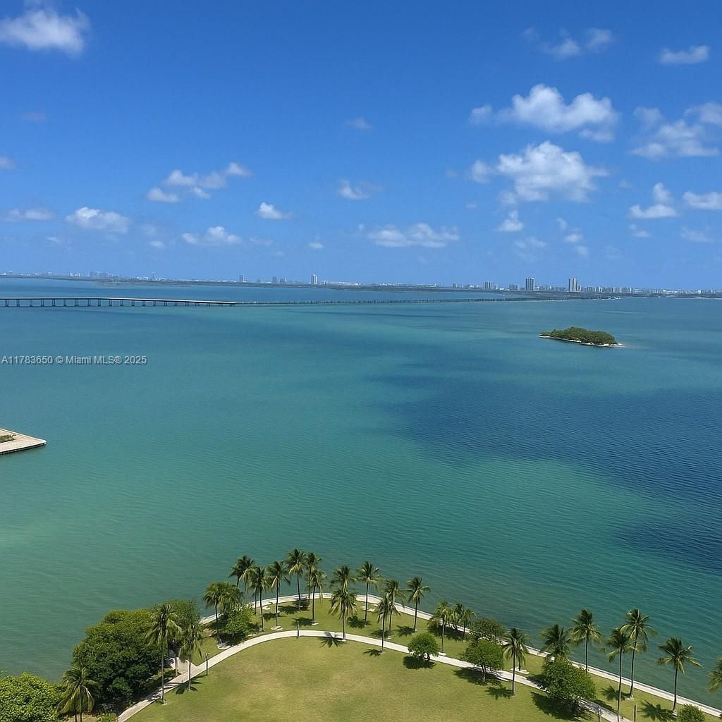 1900 N Bayshore Dr, Unit 2404, Miami, FL 33132 Photo