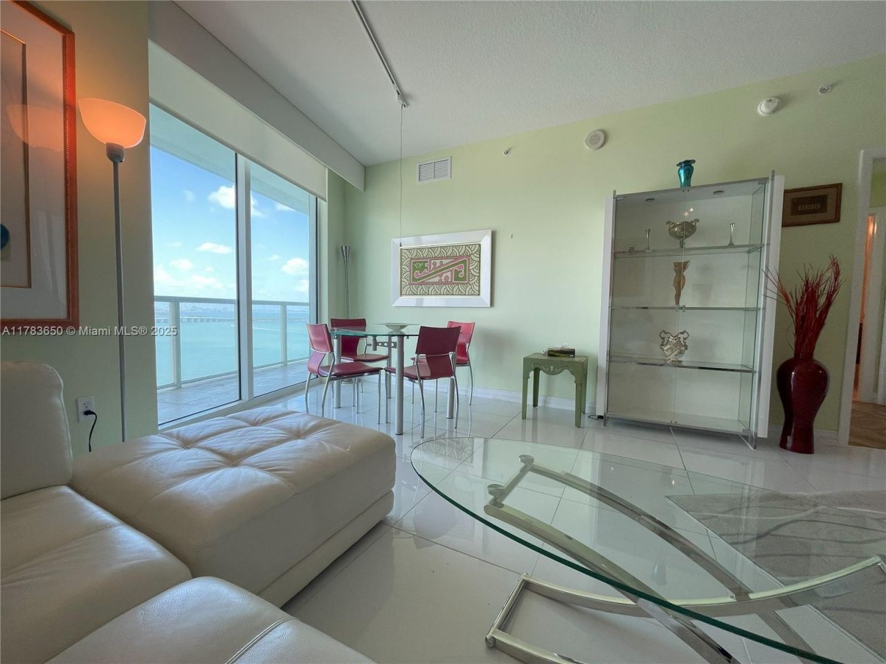 1900 N Bayshore Dr, Unit 2404, Miami, FL 33132 Photo