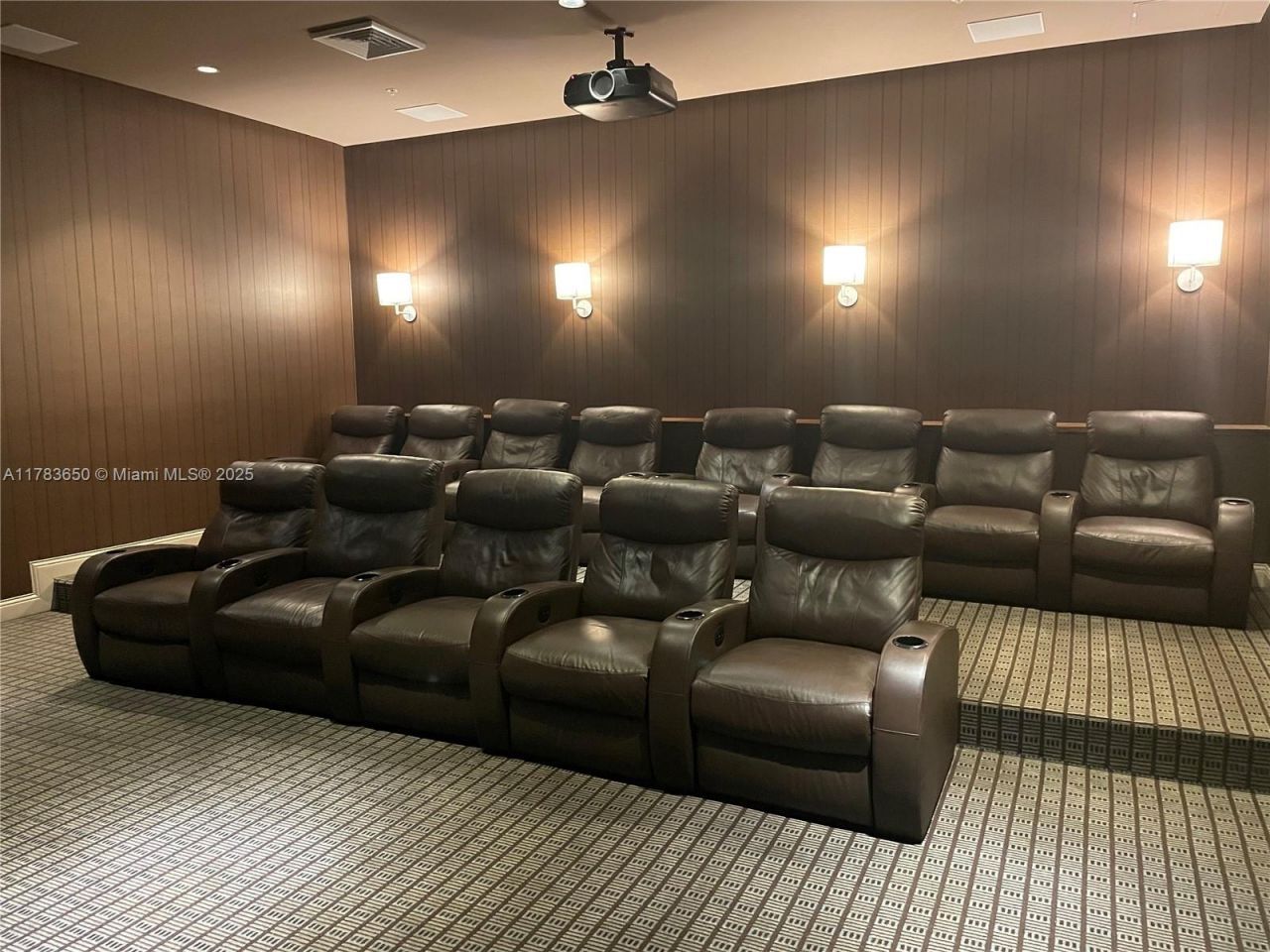 1900 N Bayshore Dr, Unit 2404, Miami, FL 33132 Photo