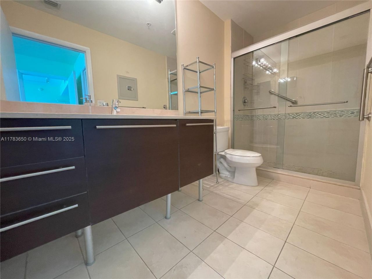 1900 N Bayshore Dr, Unit 2404, Miami, FL 33132 Photo