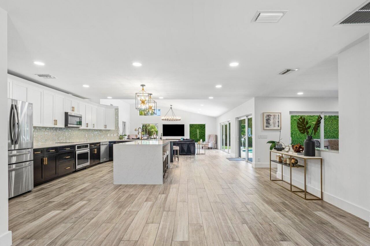 7700 NE Spanish Trail Court, Boca Raton, FL 33487 Photo