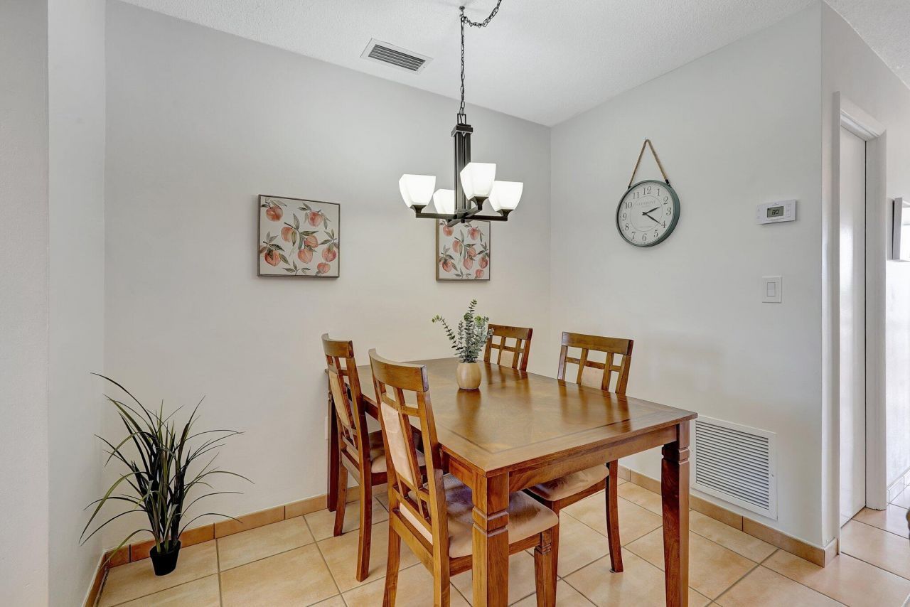 16790 NE 14th Avenue, Unit 310, Miami, FL 33162 Photo