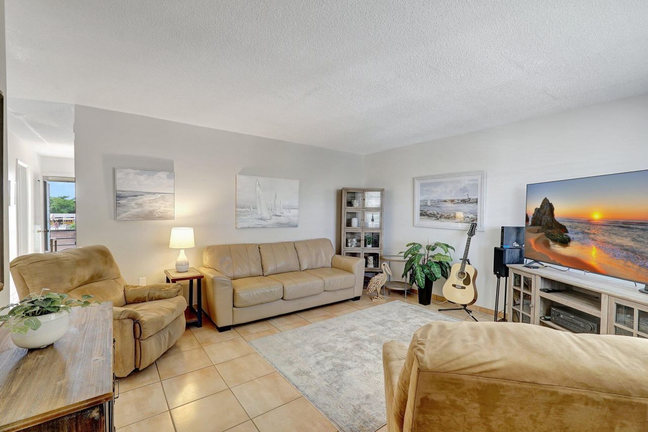 16790 NE 14th Avenue, Unit 310, Miami, FL 33162 Photo