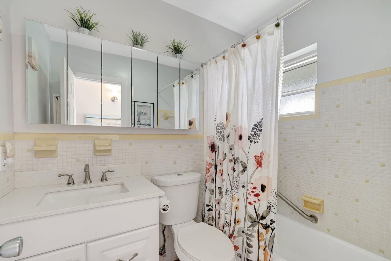 16790 NE 14th Avenue, Unit 310, Miami, FL 33162 Photo