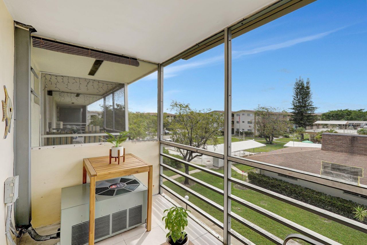 16790 NE 14th Avenue, Unit 310, Miami, FL 33162 Photo