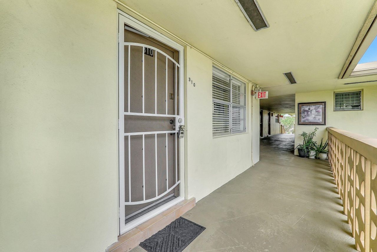 16790 NE 14th Avenue, Unit 310, Miami, FL 33162 Photo