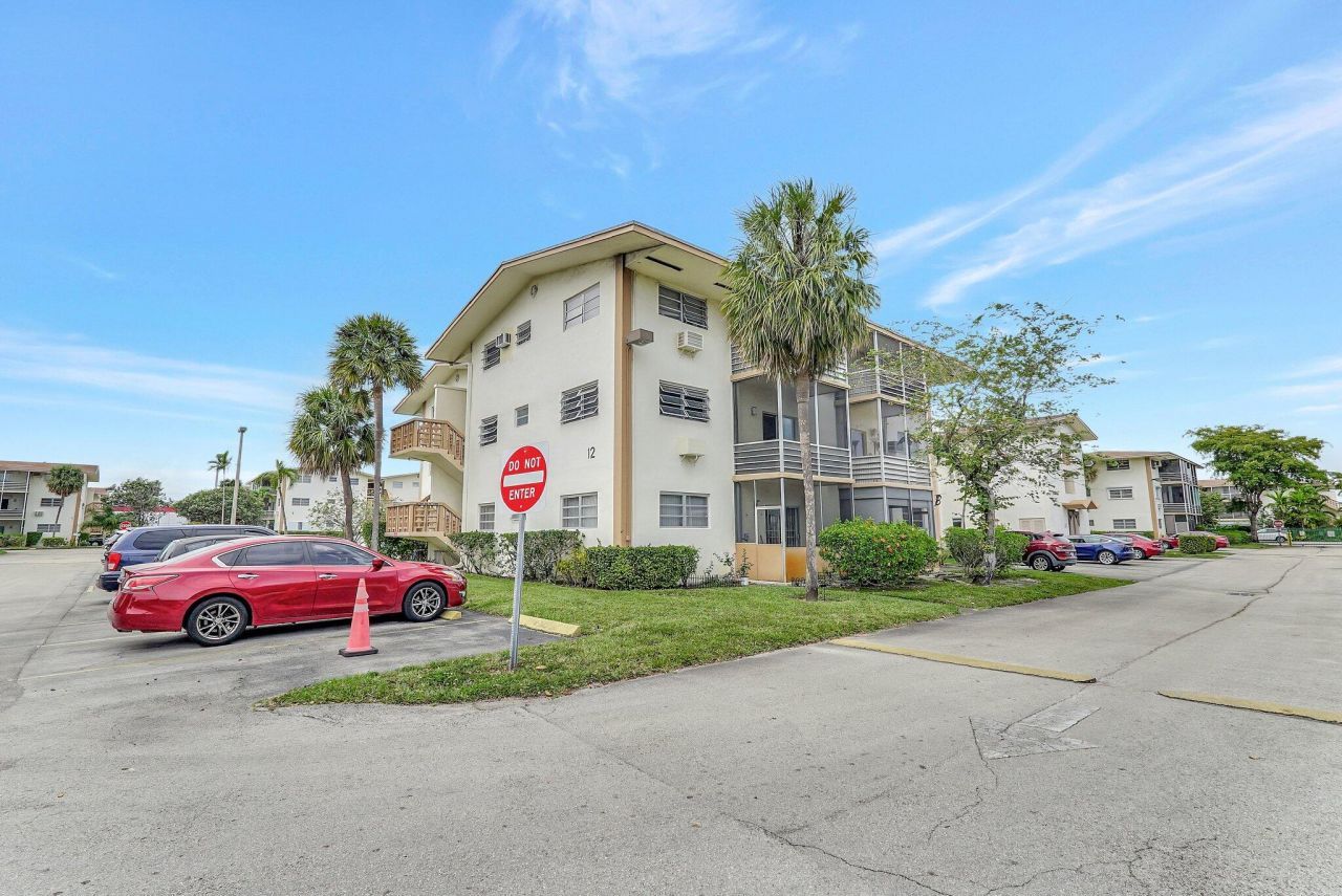 16790 NE 14th Avenue, Unit 310, Miami, FL 33162 Photo