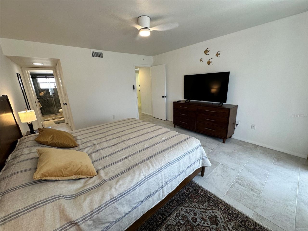 1300 N Portofino Drive, Unit 205, Sarasota, FL 34242 Photo