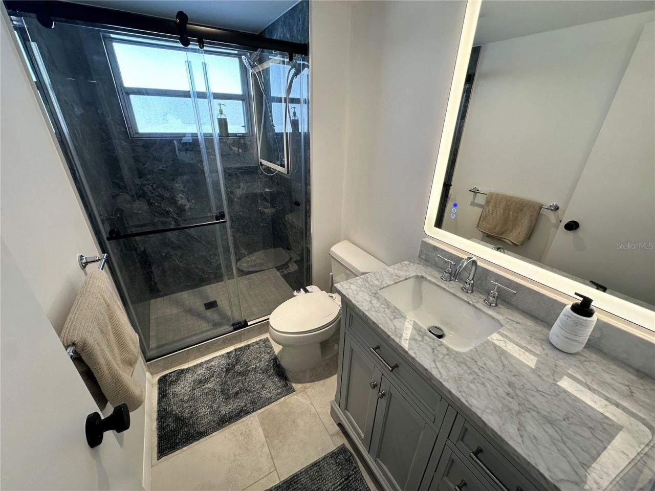 1300 N Portofino Drive, Unit 205, Sarasota, FL 34242 Photo