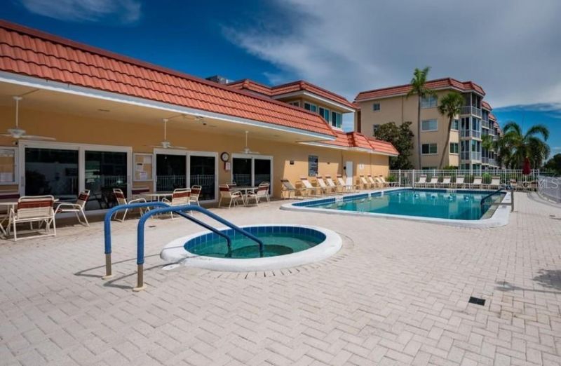 1300 N Portofino Drive, Unit 205, Sarasota, FL 34242 Photo