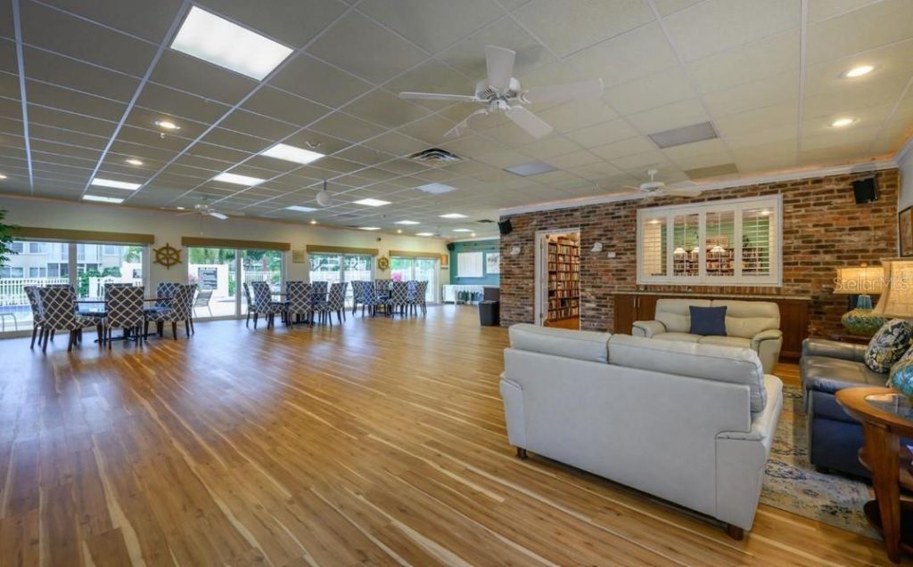 1300 N Portofino Drive, Unit 205, Sarasota, FL 34242 Photo