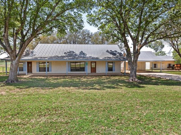 1345 Fm 471, Castroville, TX 78009