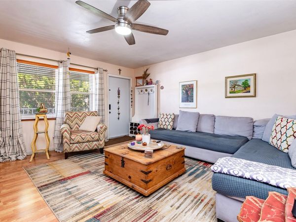 810 Lake Shore Drive, Unit 25, West Palm Beach, FL 33403