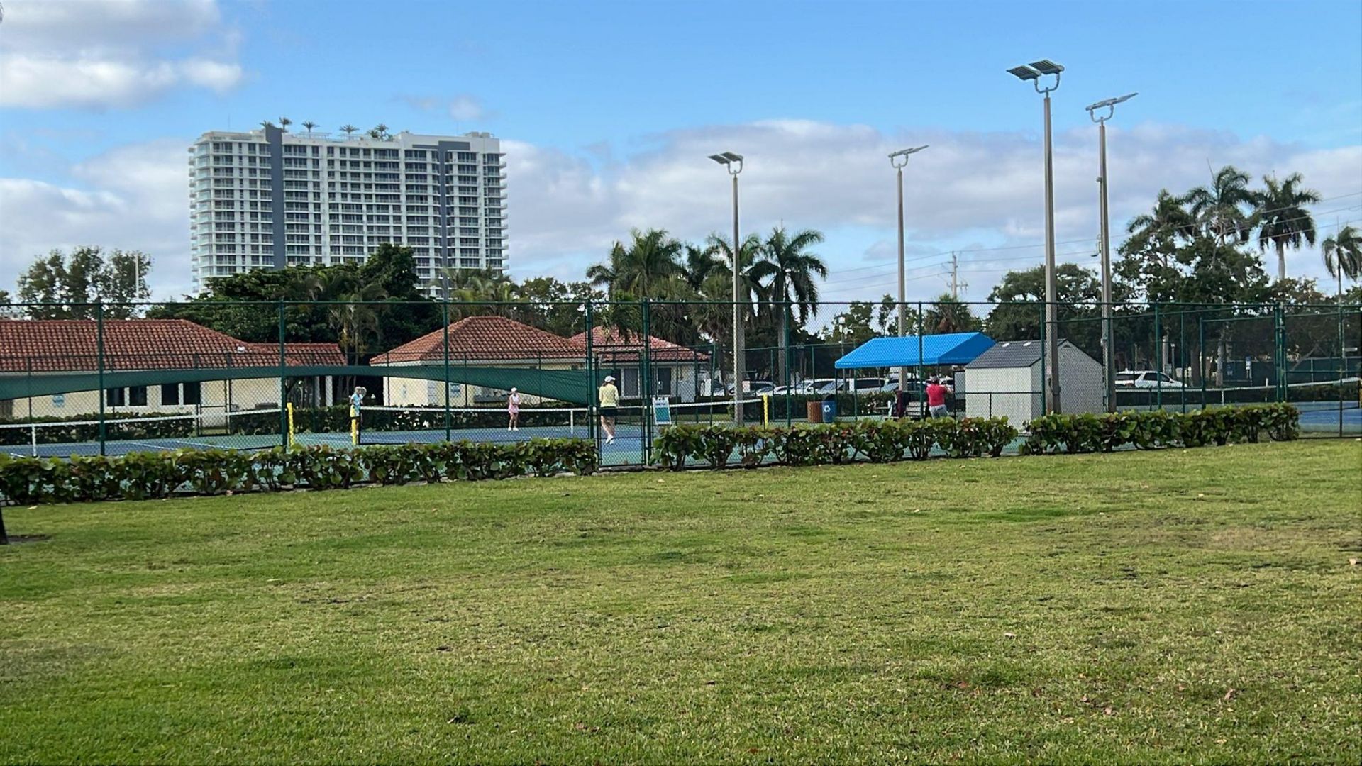 810 Lake Shore Drive, Unit 25, West Palm Beach, FL 33403 Photo