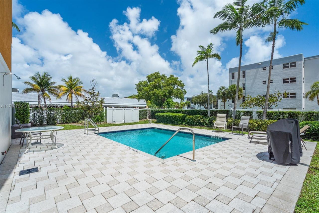 555 E Dania Beach Blvd, Unit 4, Dania Beach, FL 33004 Photo