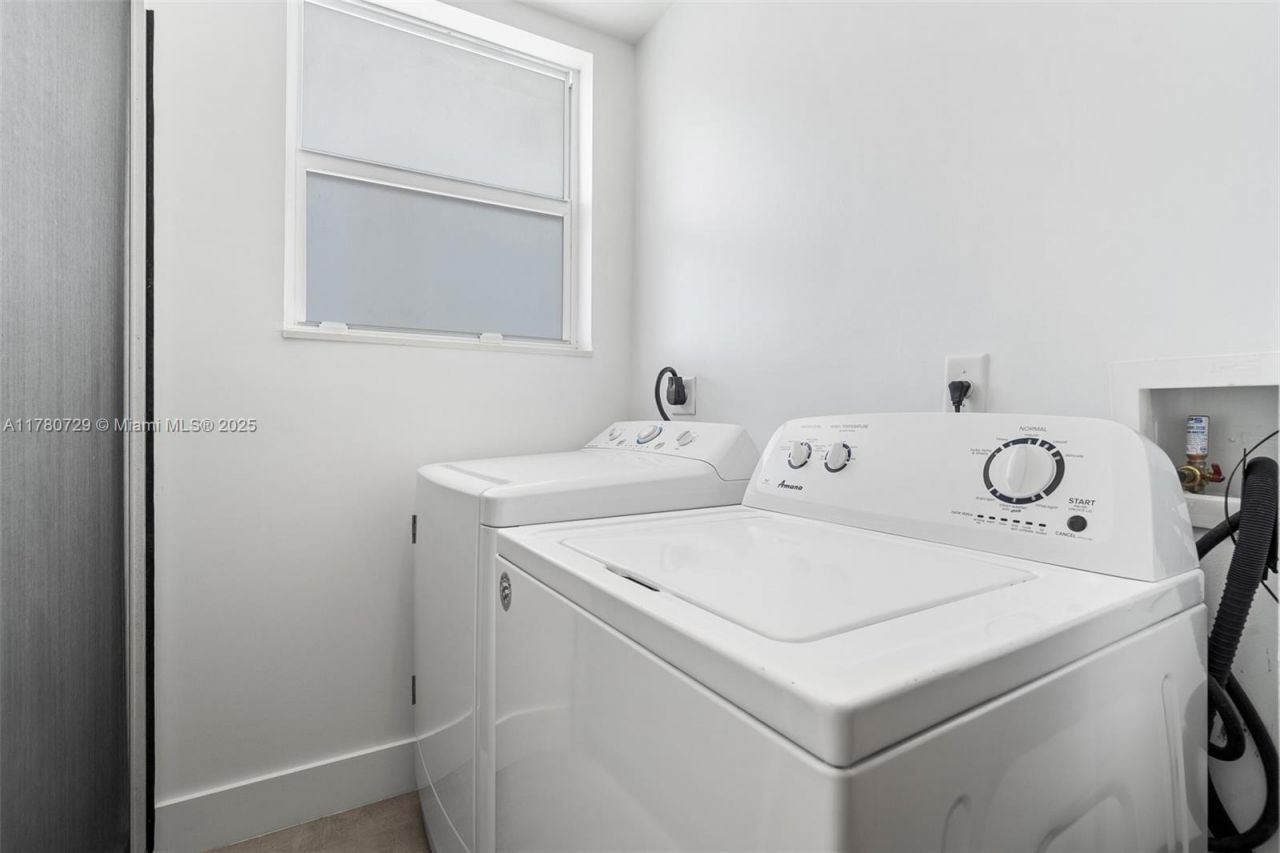 555 E Dania Beach Blvd, Unit 4, Dania Beach, FL 33004 Photo