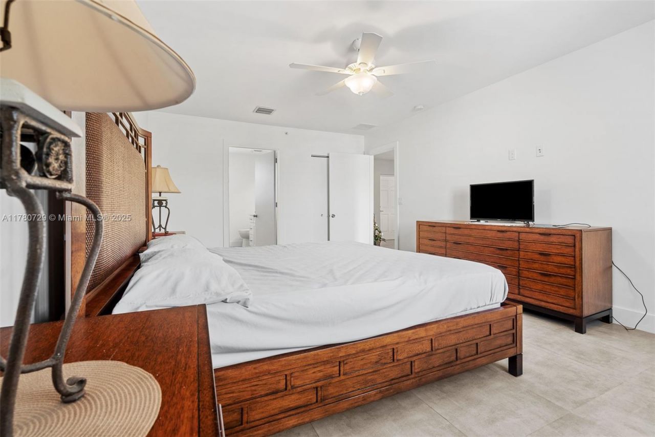 555 E Dania Beach Blvd, Unit 4, Dania Beach, FL 33004 Photo