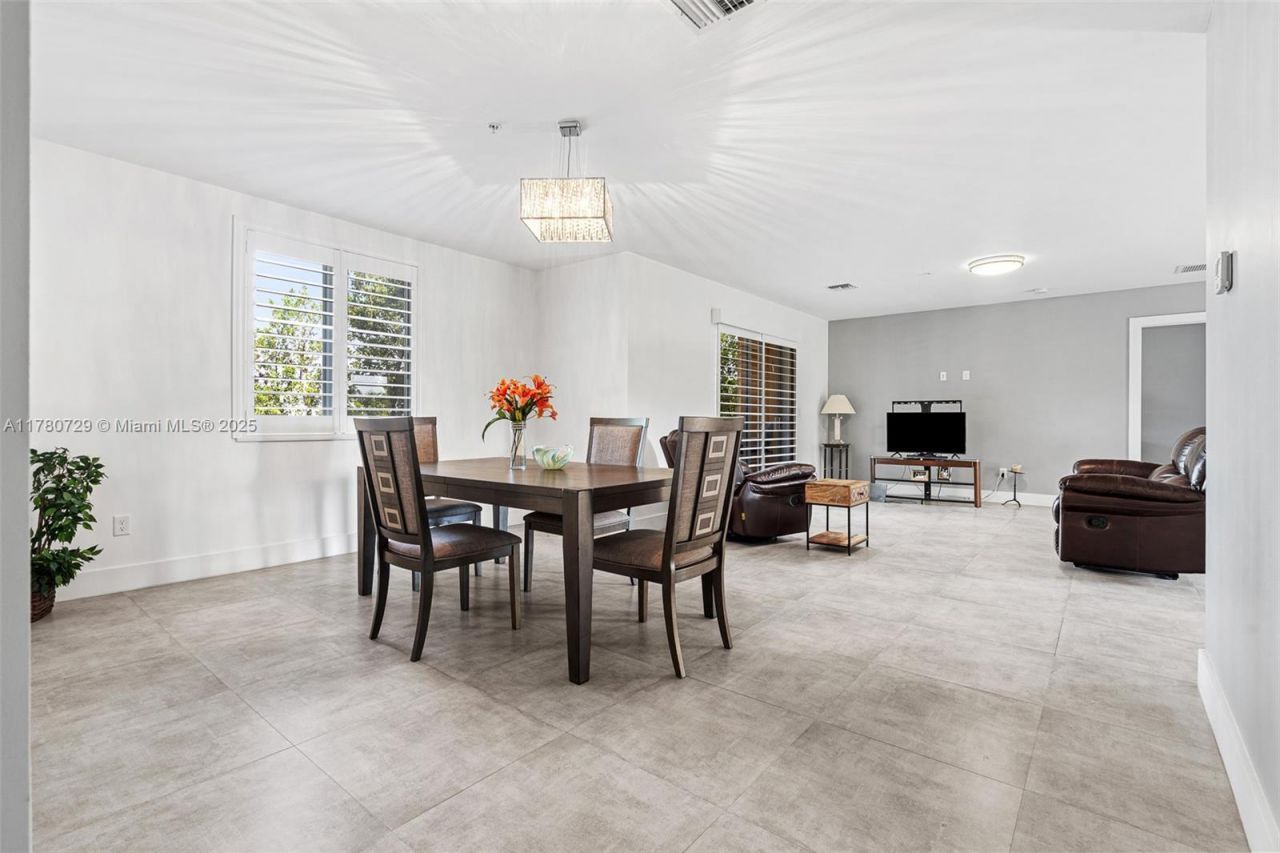 555 E Dania Beach Blvd, Unit 4, Dania Beach, FL 33004 Photo