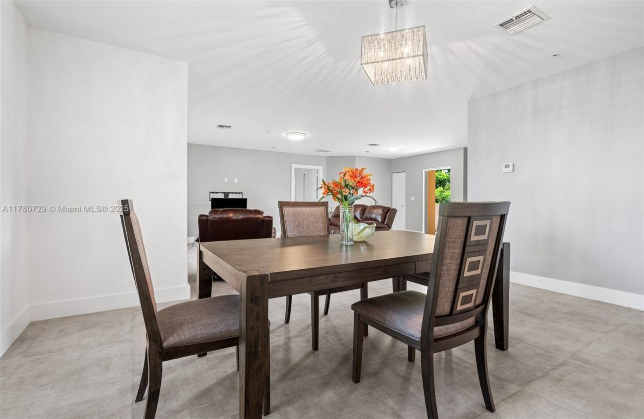 555 E Dania Beach Blvd, Unit 4, Dania Beach, FL 33004 Photo