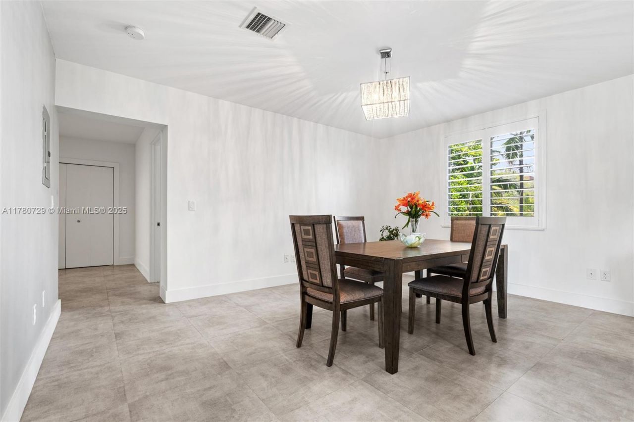 555 E Dania Beach Blvd, Unit 4, Dania Beach, FL 33004 Photo