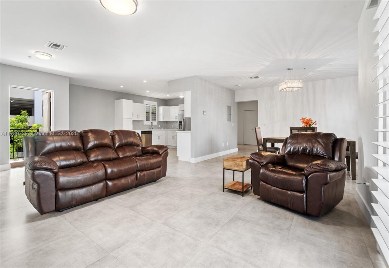555 E Dania Beach Blvd, Unit 4, Dania Beach, FL 33004 Photo