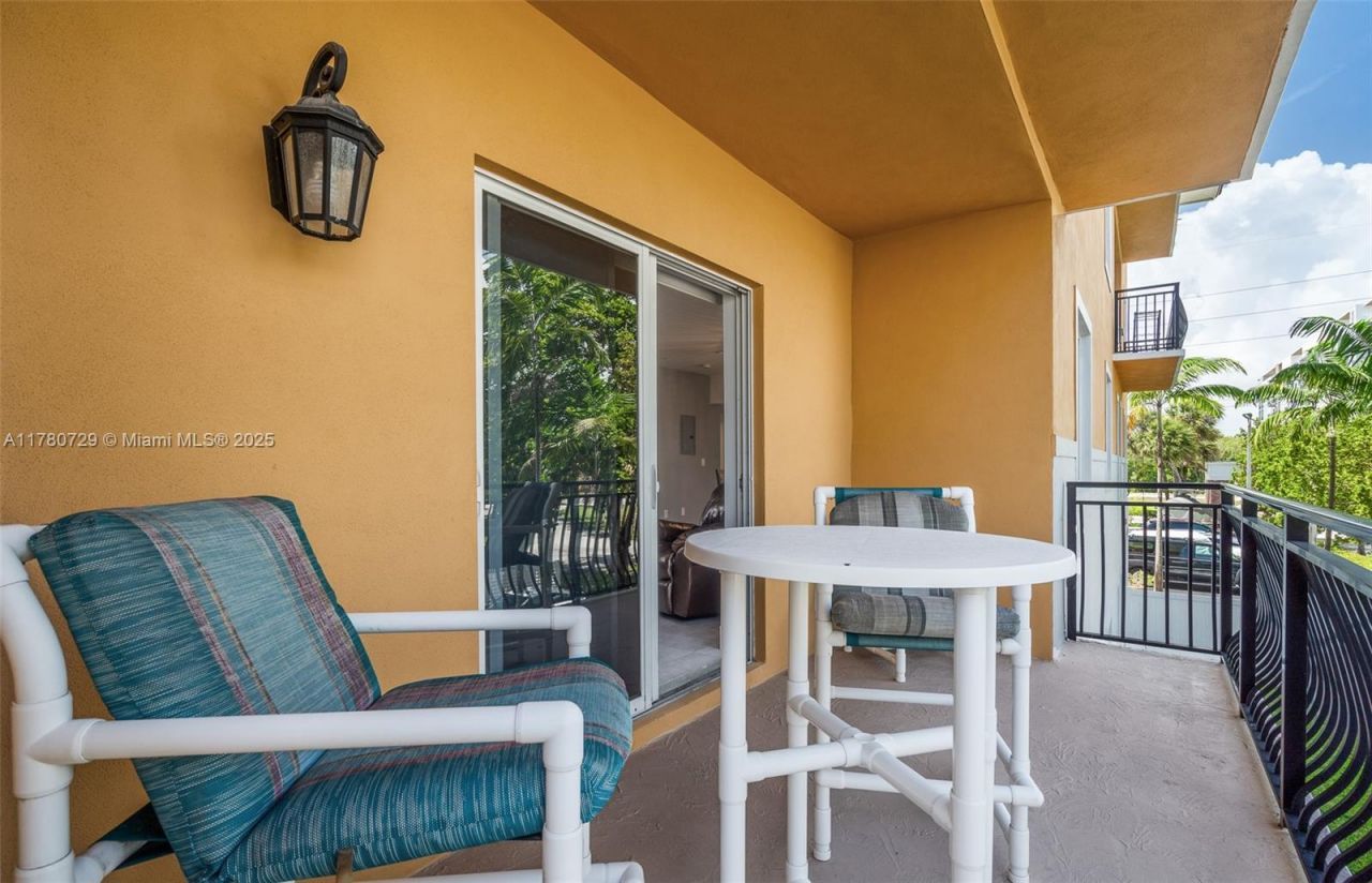 555 E Dania Beach Blvd, Unit 4, Dania Beach, FL 33004 Photo