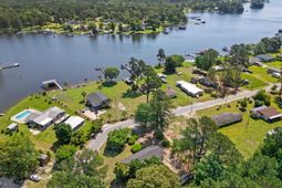 1386 Hobbs Drive photo 4