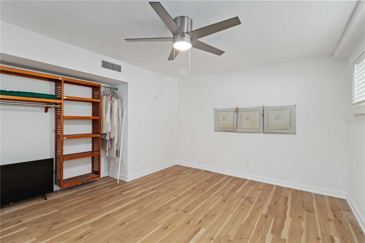 33 S Gulfstream Avenue, Unit 905, Sarasota, FL 34236 Photo