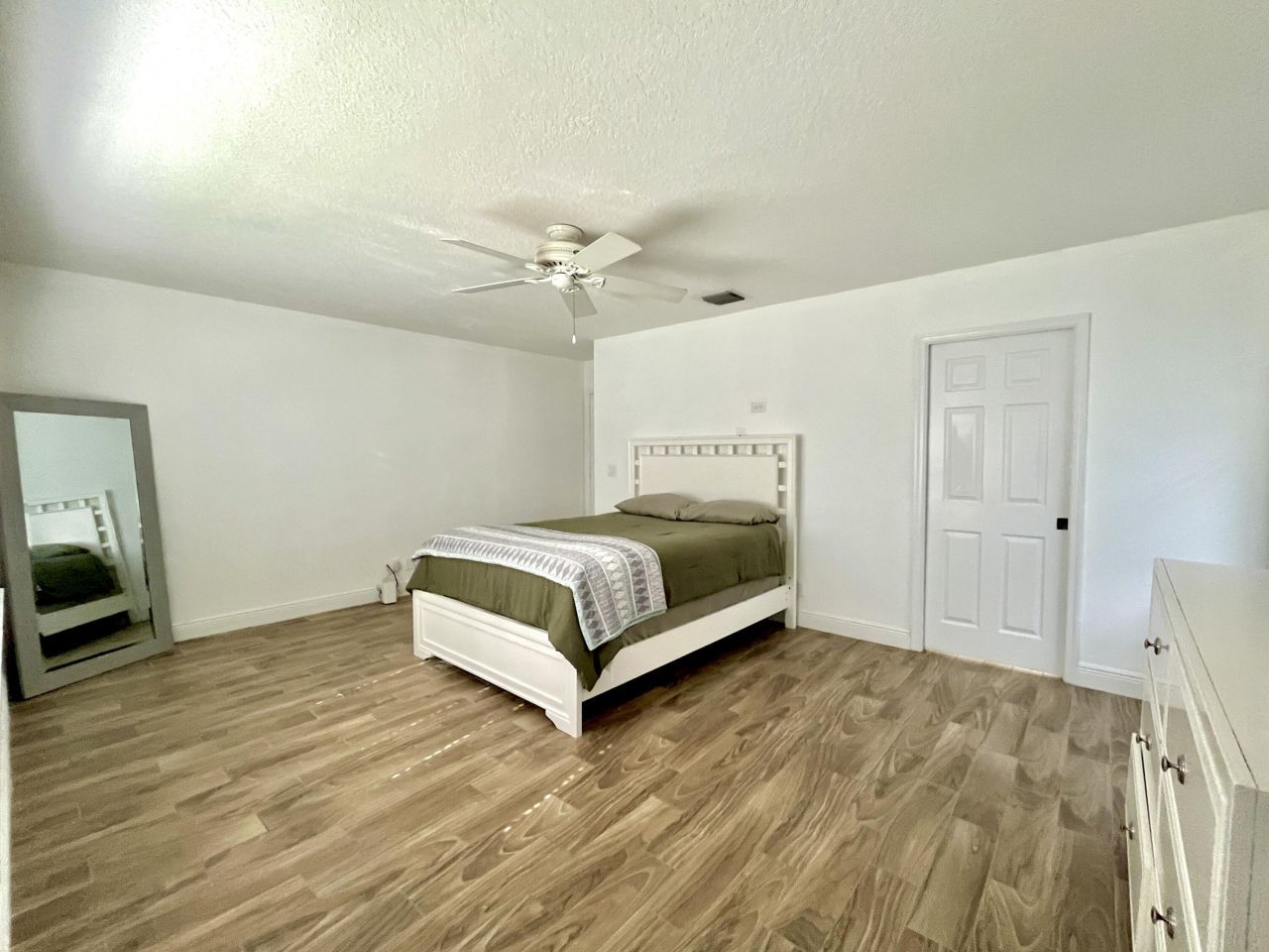 215 Monterey Way, Royal Palm Beach, FL 33411 Photo