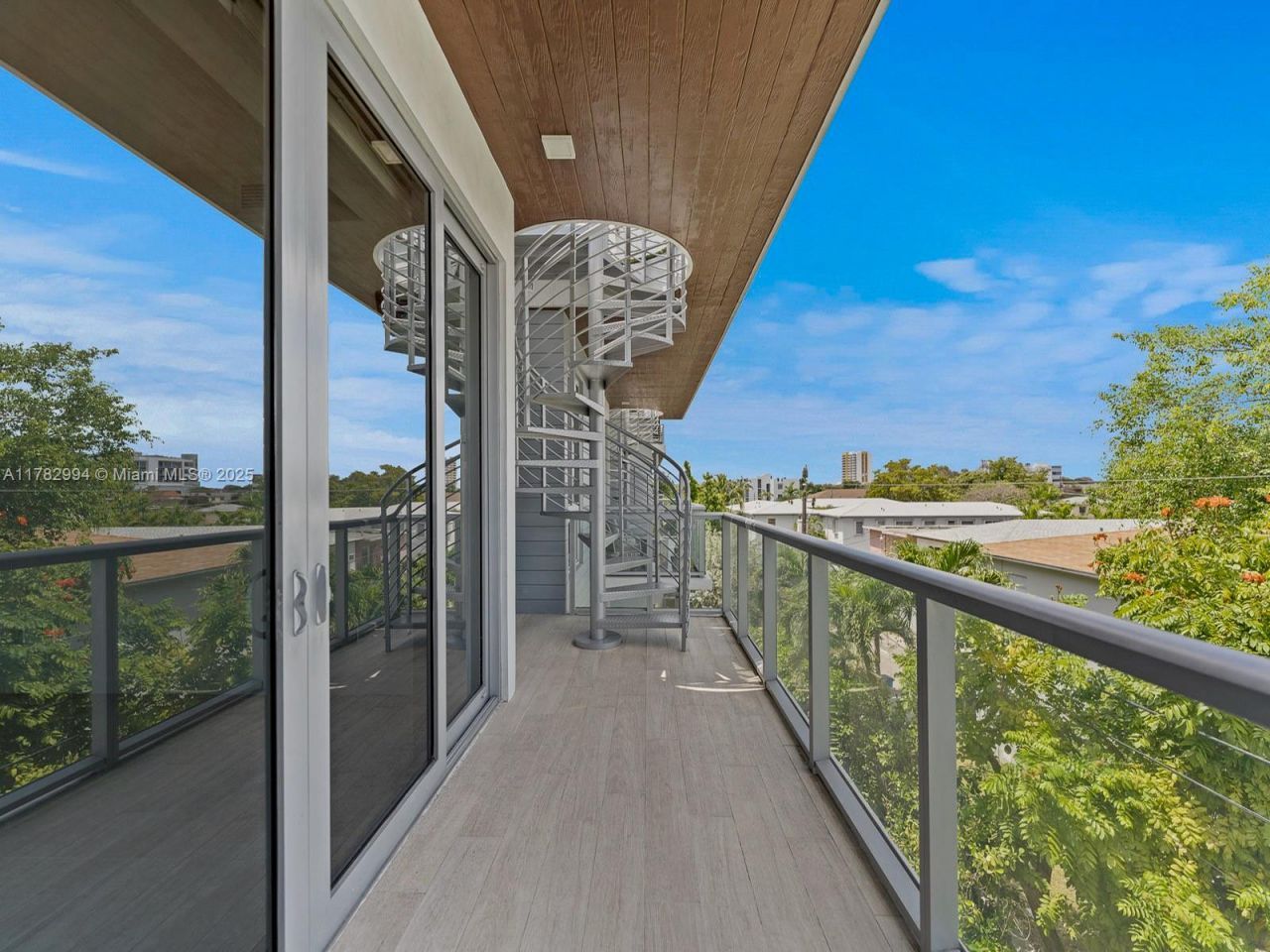 529 SW 11th St, Unit 303, Miami, FL 33129 Photo