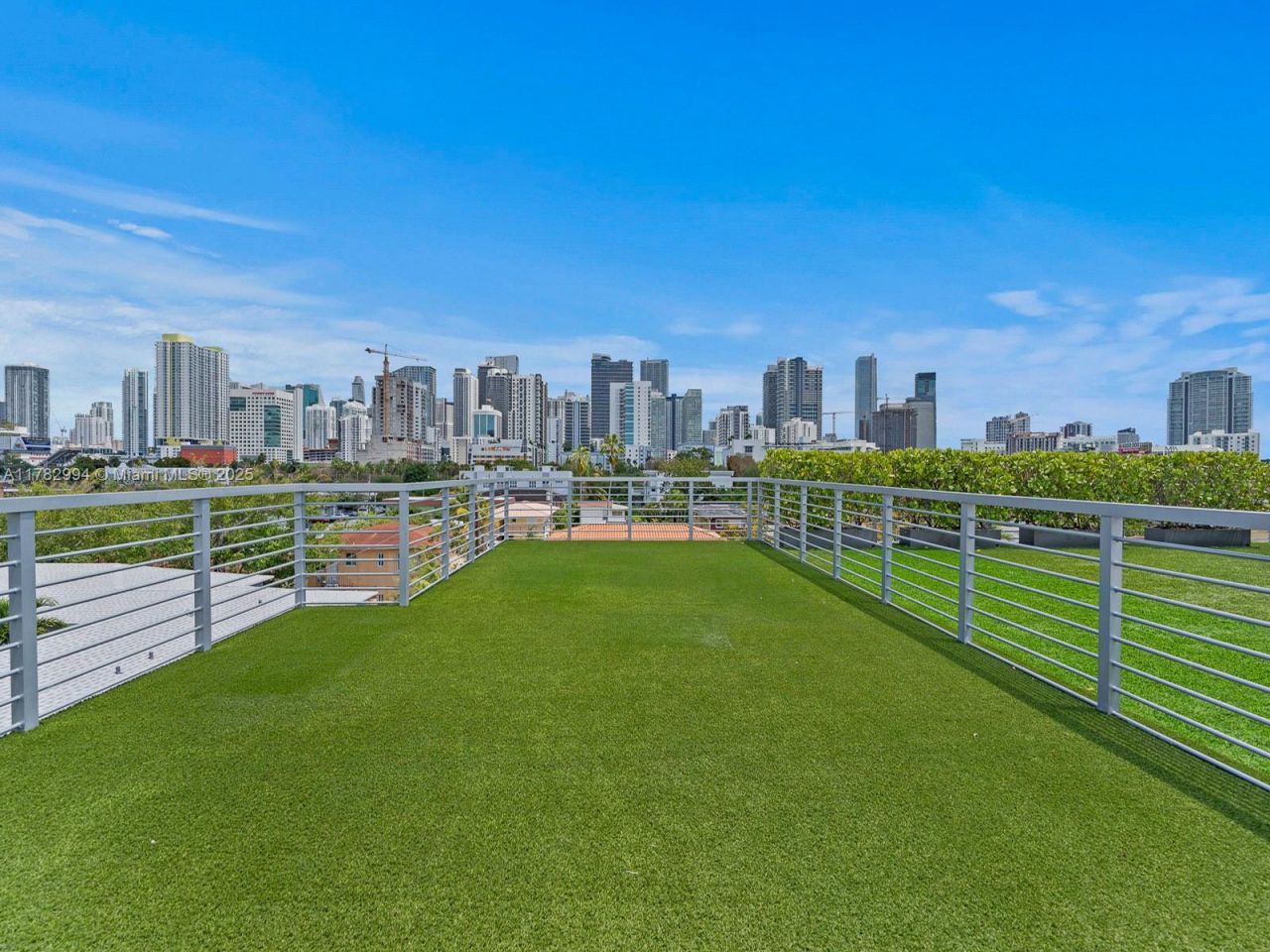 529 SW 11th St, Unit 303, Miami, FL 33129 Photo