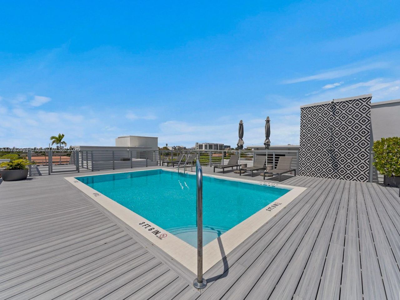 529 SW 11th St, Unit 303, Miami, FL 33129 Photo