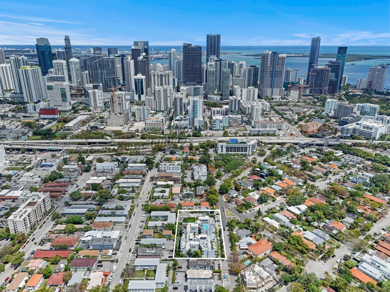 529 SW 11th St, Unit 303, Miami, FL 33129 Photo