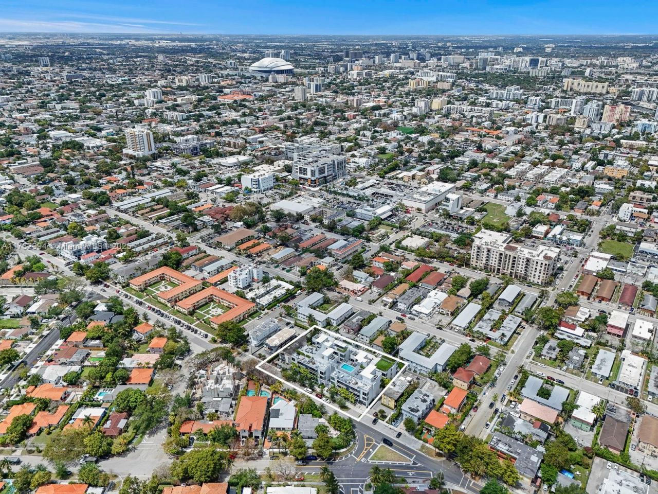 529 SW 11th St, Unit 303, Miami, FL 33129 Photo